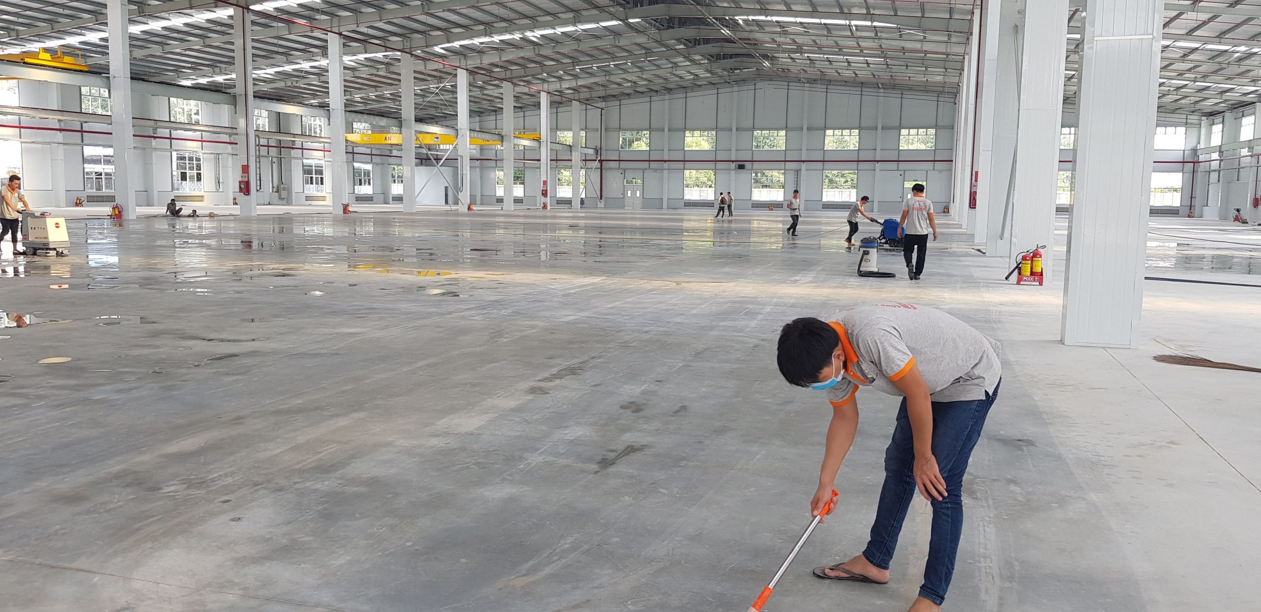 Vệ sinh văn phòng nhà xưởng tại KCN Thường Tân